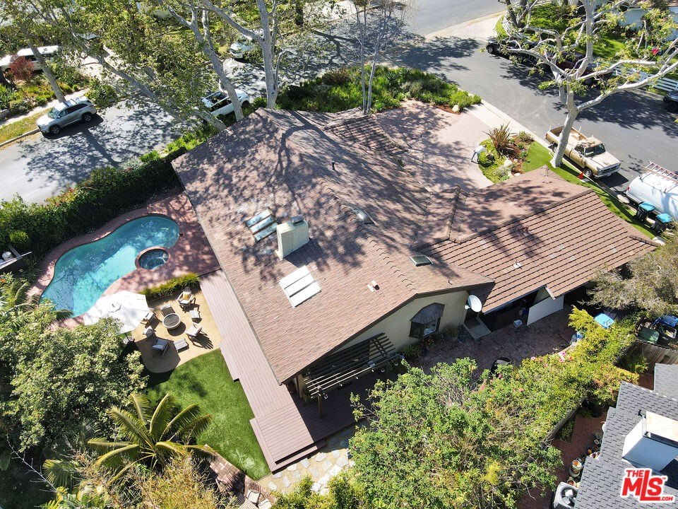 Malibu, California, 90265, United States, 4 Bedrooms Bedrooms, ,3 BathroomsBathrooms,Residential,Forsale,1904940