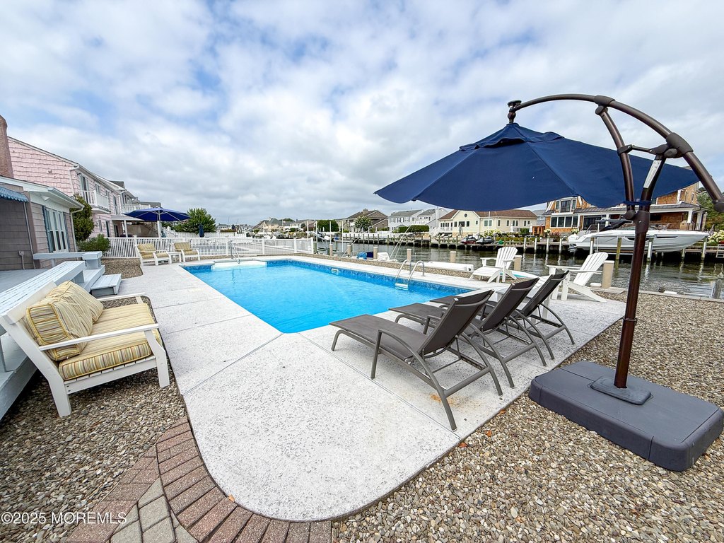 Mantoloking, New Jersey, 08738, United States, 4 Bedrooms Bedrooms, ,3 BathroomsBathrooms,Residential,Forsale,1922724