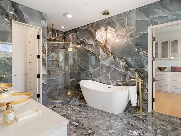 Newport Beach, California, 92660, United States, 5 Bedrooms Bedrooms, ,8 BathroomsBathrooms,Residential,Forsale,1927549