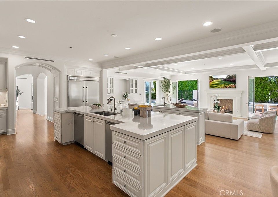 Newport Beach, California, 92660, United States, 5 Bedrooms Bedrooms, ,6 BathroomsBathrooms,Residential,Forsale,1927550