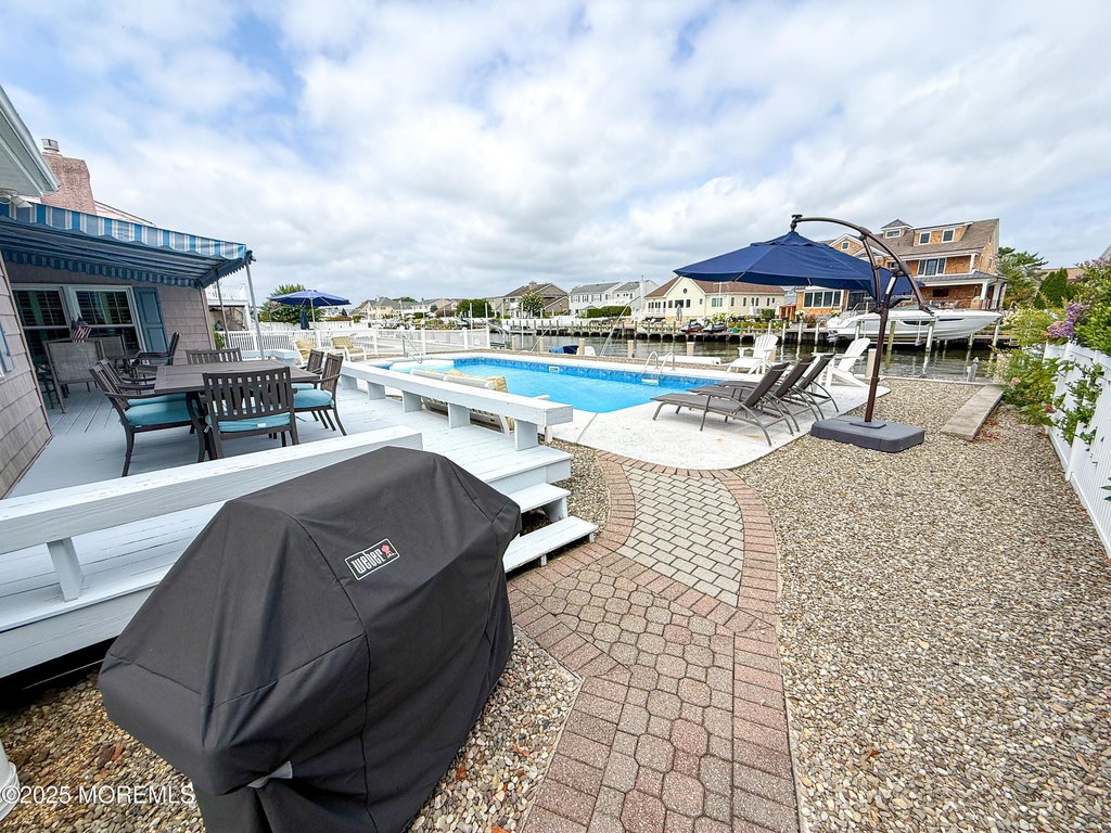 Mantoloking, New Jersey, 08738, United States, 4 Bedrooms Bedrooms, ,3 BathroomsBathrooms,Residential,Forsale,1922724