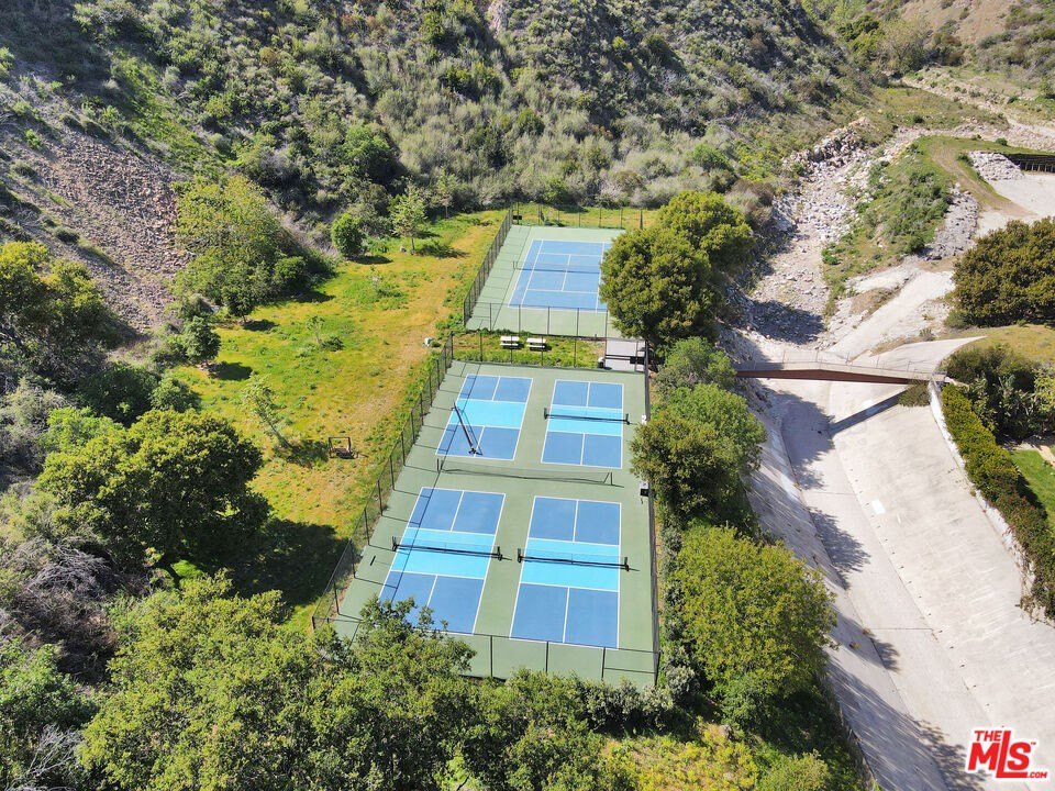 Malibu, California, 90265, United States, 4 Bedrooms Bedrooms, ,3 BathroomsBathrooms,Residential,Forsale,1904940