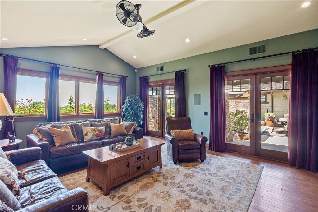 Lake Forest, California, 92630, United States, 5 Bedrooms Bedrooms, ,3.5 BathroomsBathrooms,Residential,Forsale,1899767