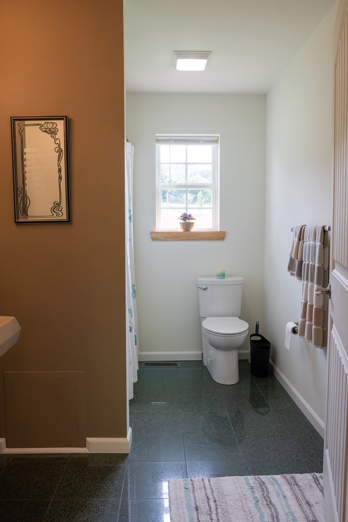 Doyle, Tennessee, 38559, United States, 3 Bedrooms Bedrooms, ,2 BathroomsBathrooms,Residential,Forsale,2010934