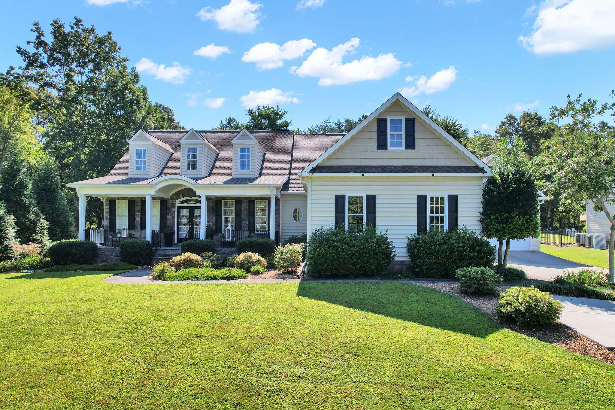 Cleveland, Tennessee, 37323, United States, 4 Bedrooms Bedrooms, ,3.5 BathroomsBathrooms,Residential,Forsale,2004692