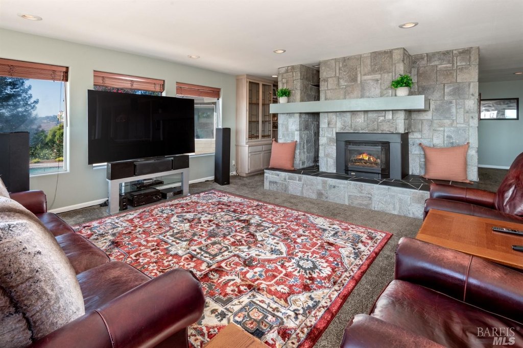 Santa Rosa, California, 95404, United States, 4 Bedrooms Bedrooms, ,4.5 BathroomsBathrooms,Residential,Forsale,1934049