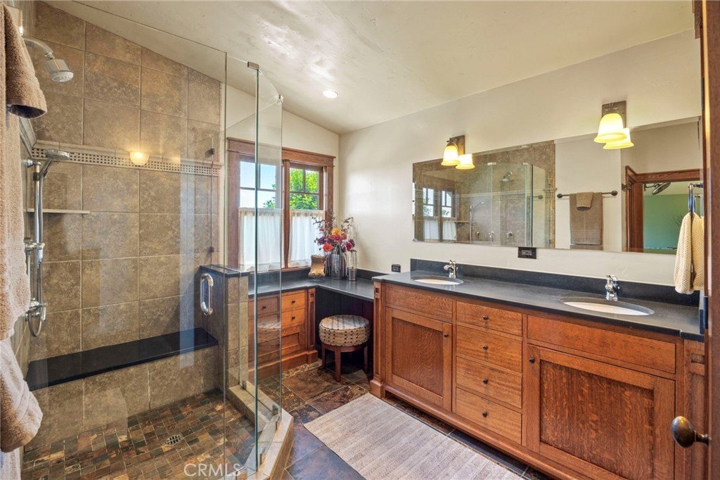 Lake Forest, California, 92630, United States, 5 Bedrooms Bedrooms, ,3.5 BathroomsBathrooms,Residential,Forsale,1899767