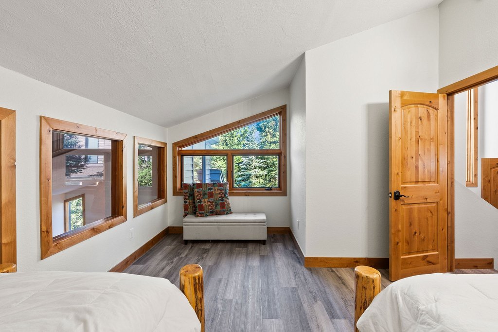 Whitefish, Montana, 59937, United States, 3 Bedrooms Bedrooms, ,3.5 BathroomsBathrooms,Residential,Forsale,1944288