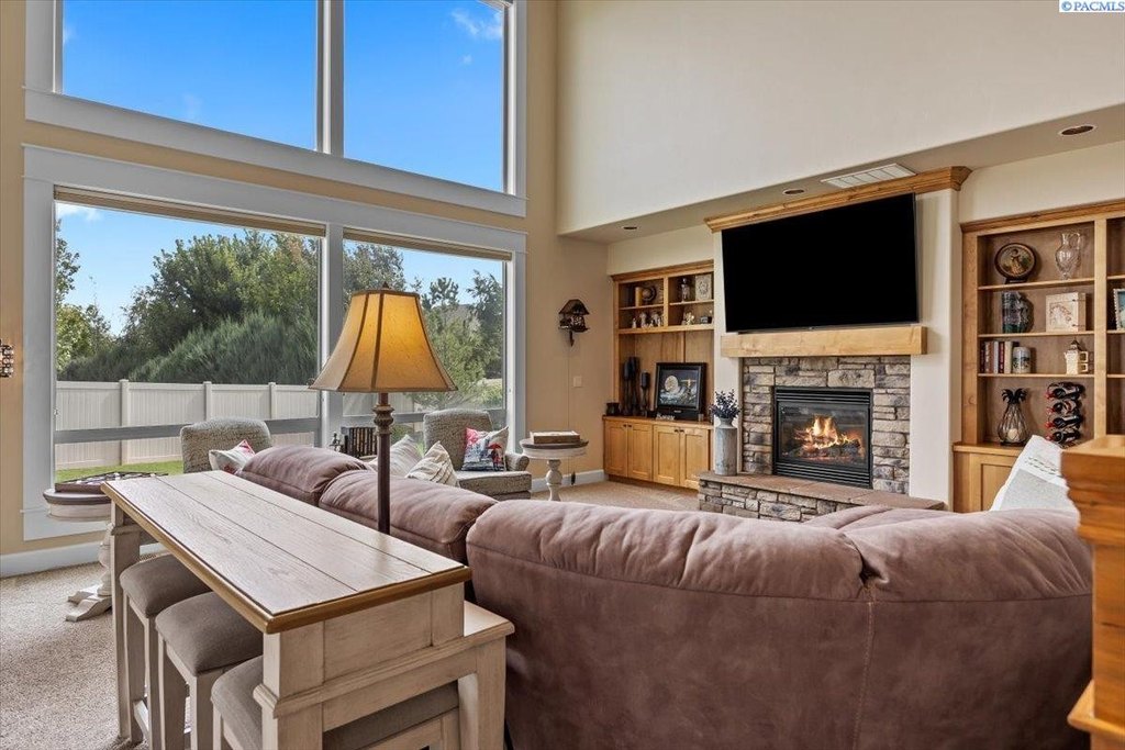 Richland, Washington, 99352, United States, 5 Bedrooms Bedrooms, ,3 BathroomsBathrooms,Residential,Forsale,1959746