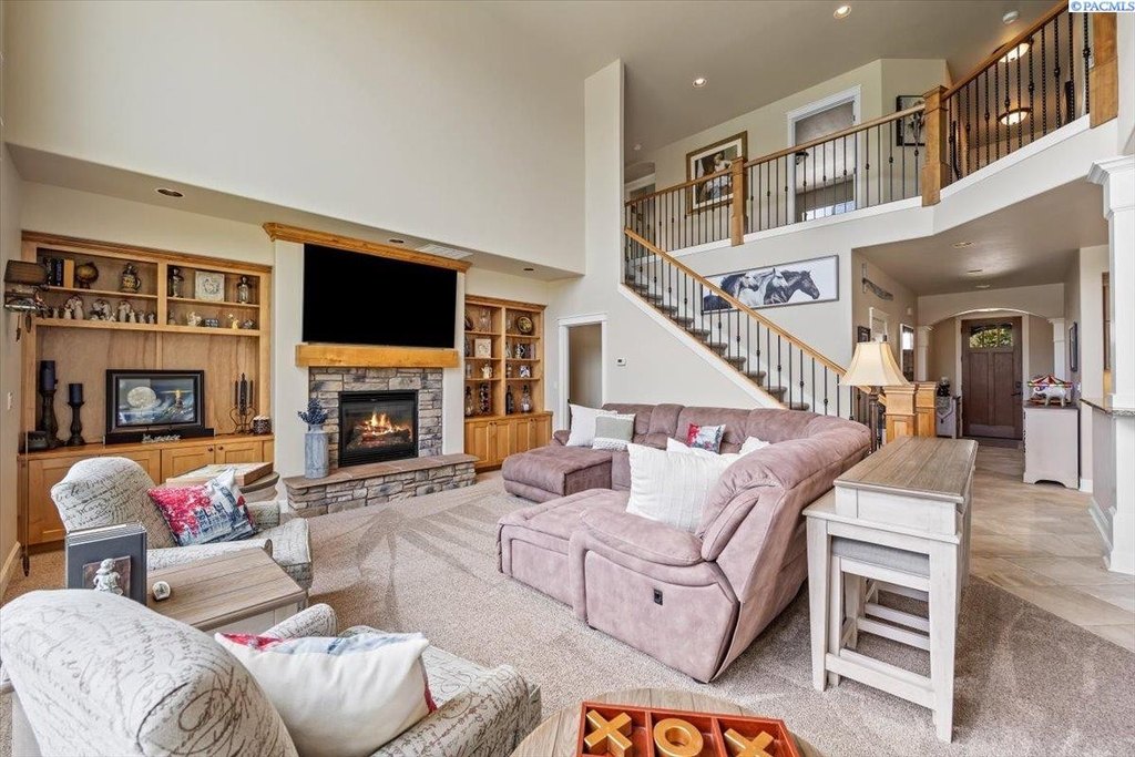 Richland, Washington, 99352, United States, 5 Bedrooms Bedrooms, ,3 BathroomsBathrooms,Residential,Forsale,1959746