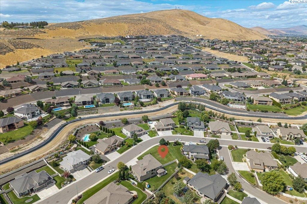 Richland, Washington, 99352, United States, 5 Bedrooms Bedrooms, ,3 BathroomsBathrooms,Residential,Forsale,1959746