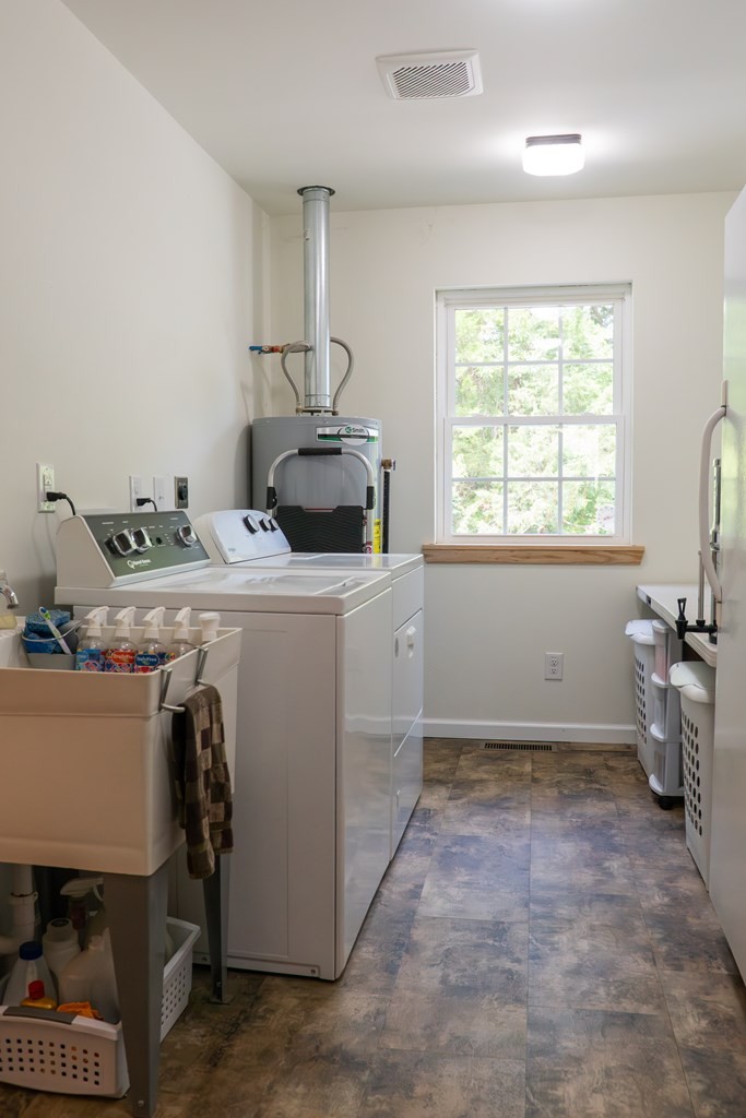 Doyle, Tennessee, 38559, United States, 3 Bedrooms Bedrooms, ,2 BathroomsBathrooms,Residential,Forsale,2010934