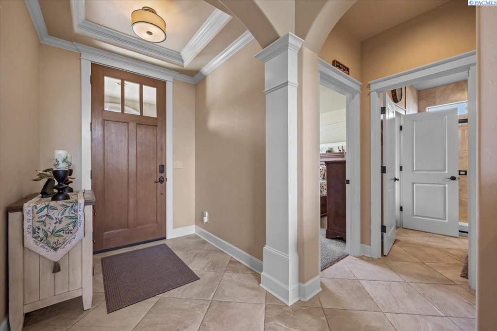 Richland, Washington, 99352, United States, 5 Bedrooms Bedrooms, ,3 BathroomsBathrooms,Residential,Forsale,1959746