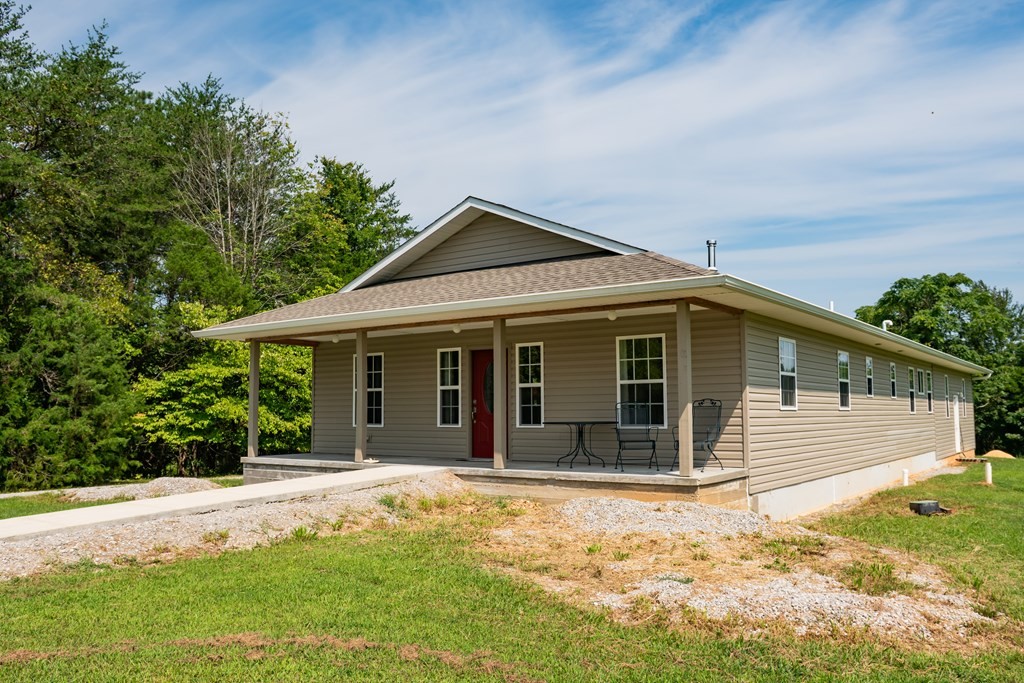 Doyle, Tennessee, 38559, United States, 3 Bedrooms Bedrooms, ,2 BathroomsBathrooms,Residential,Forsale,2010934