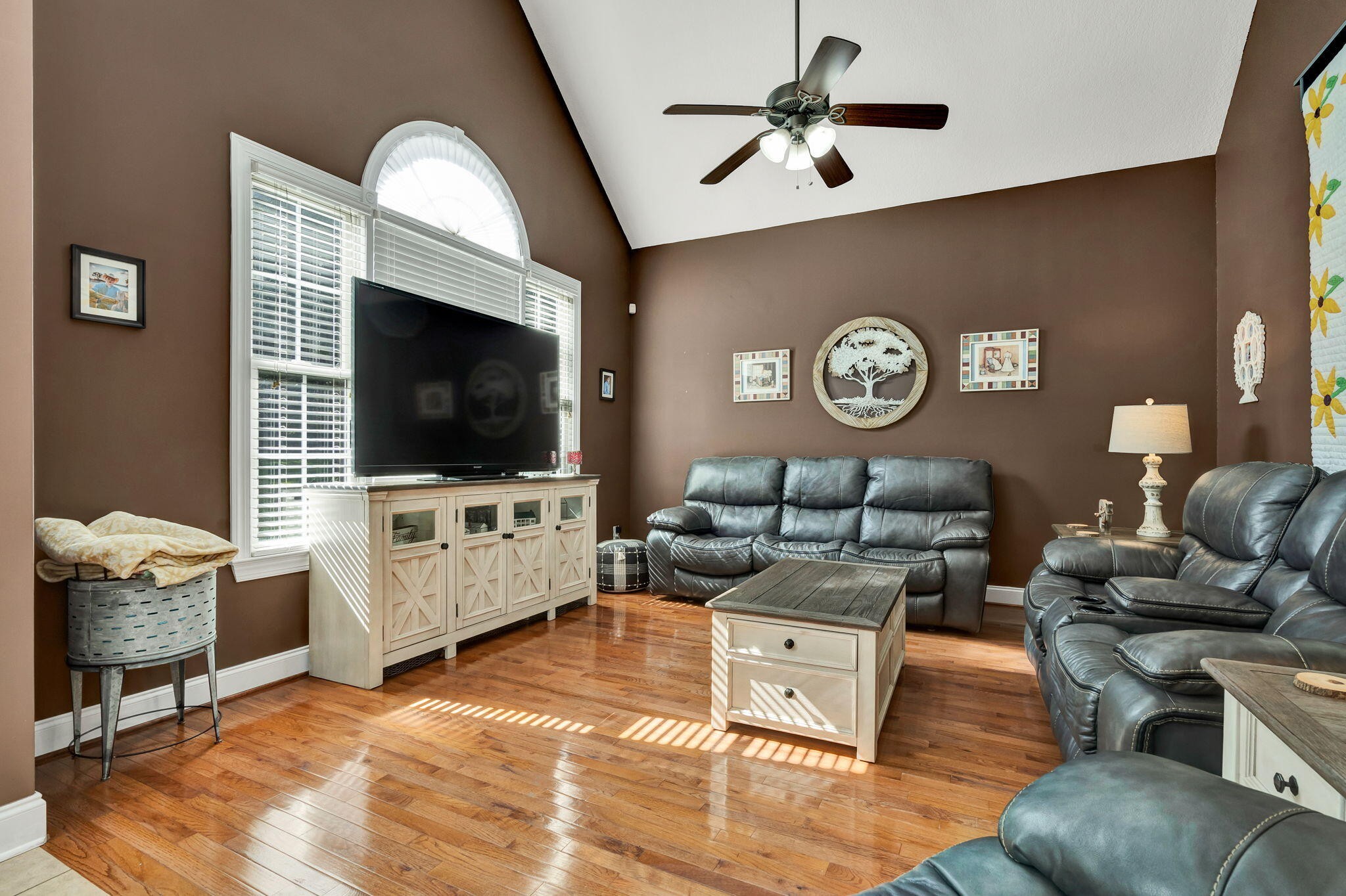 Cleveland, Tennessee, 37323, United States, 4 Bedrooms Bedrooms, ,3.5 BathroomsBathrooms,Residential,Forsale,2004692