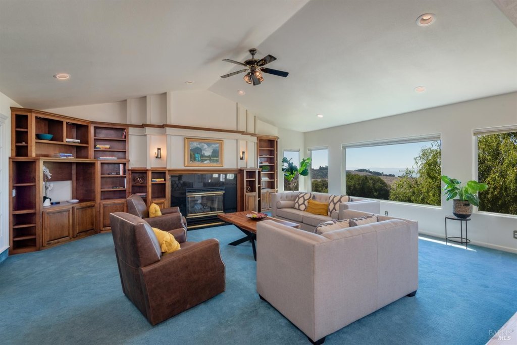Santa Rosa, California, 95404, United States, 4 Bedrooms Bedrooms, ,4.5 BathroomsBathrooms,Residential,Forsale,1934049