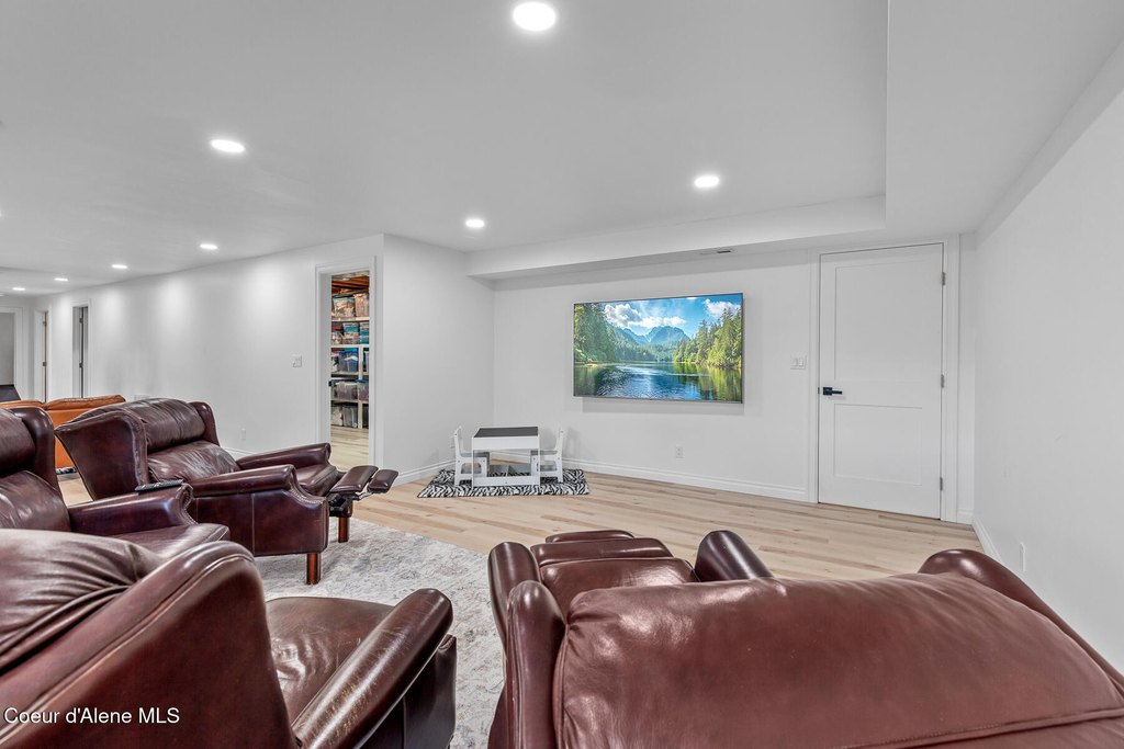 Hayden, Idaho, 83835, United States, 3 Bedrooms Bedrooms, ,3 BathroomsBathrooms,Residential,Forsale,1946353