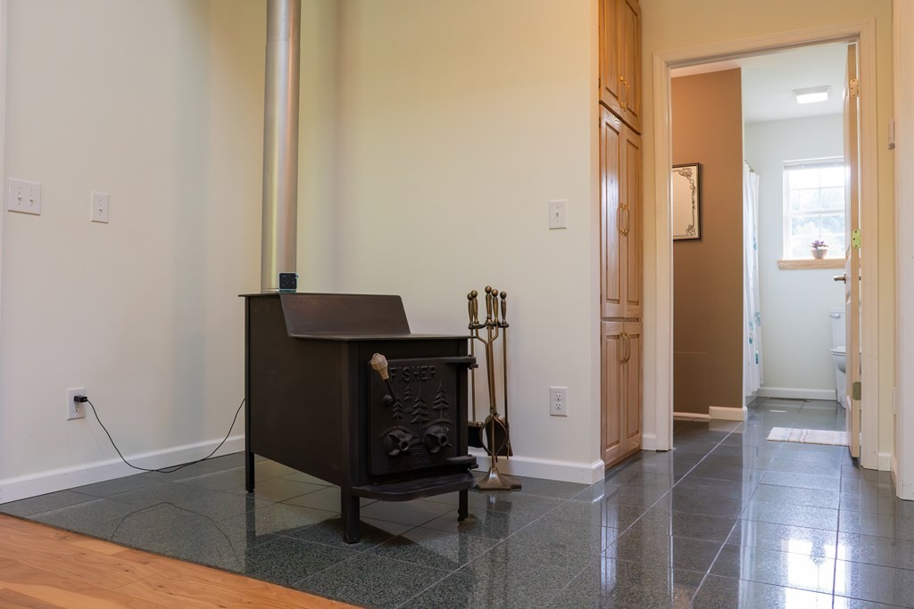 Doyle, Tennessee, 38559, United States, 3 Bedrooms Bedrooms, ,2 BathroomsBathrooms,Residential,Forsale,2010934