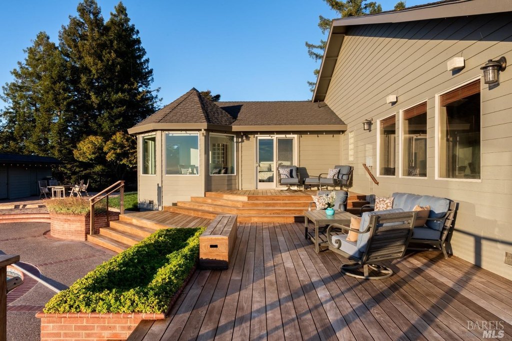 Santa Rosa, California, 95404, United States, 4 Bedrooms Bedrooms, ,4.5 BathroomsBathrooms,Residential,Forsale,1934049