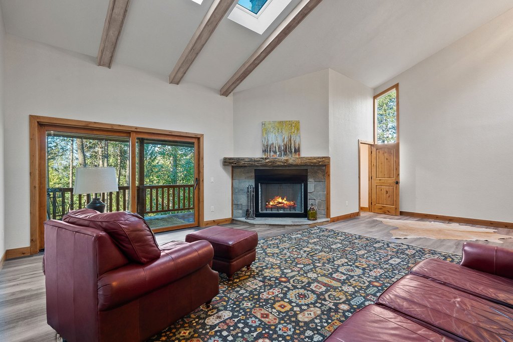 Whitefish, Montana, 59937, United States, 3 Bedrooms Bedrooms, ,3.5 BathroomsBathrooms,Residential,Forsale,1944288