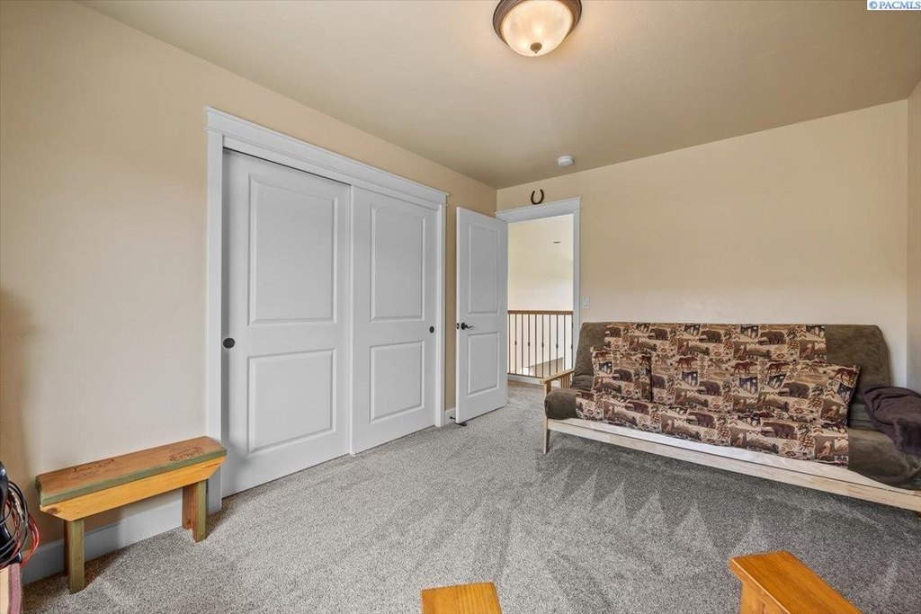 Richland, Washington, 99352, United States, 5 Bedrooms Bedrooms, ,3 BathroomsBathrooms,Residential,Forsale,1959746