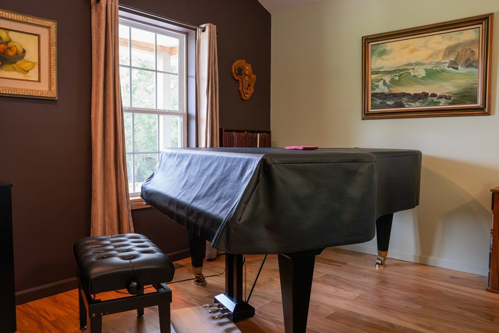 Doyle, Tennessee, 38559, United States, 3 Bedrooms Bedrooms, ,2 BathroomsBathrooms,Residential,Forsale,2010934