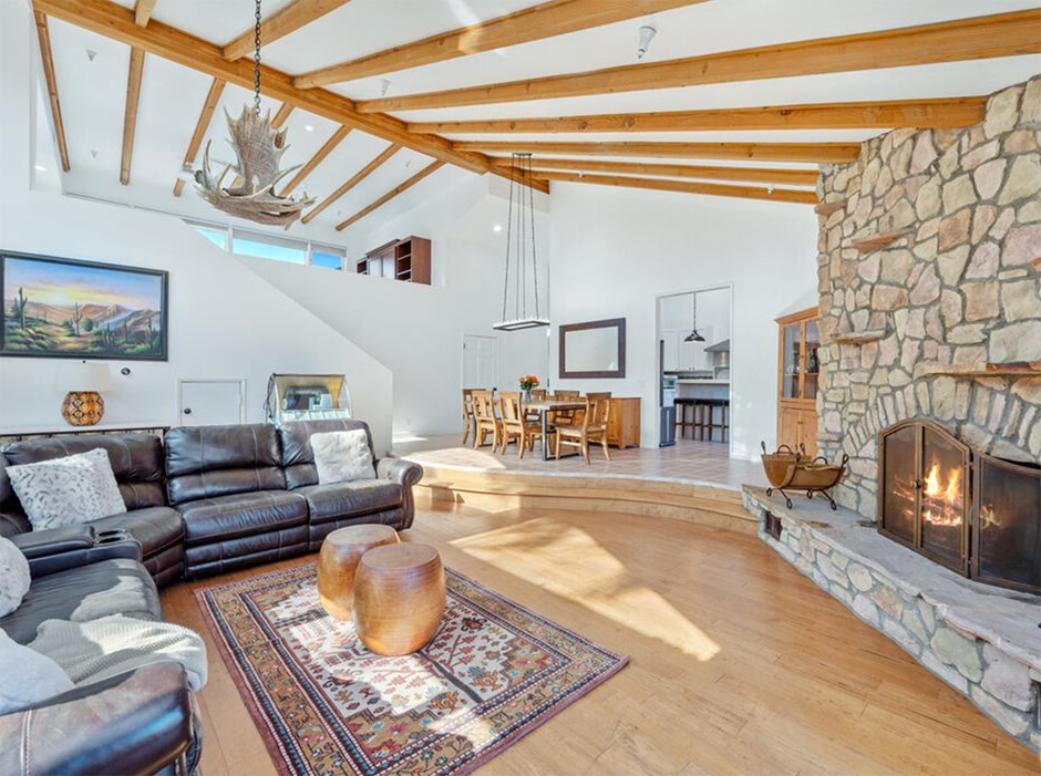 Malibu, California, 90265, United States, 3 Bedrooms Bedrooms, ,3 BathroomsBathrooms,Residential,Forsale,1922152