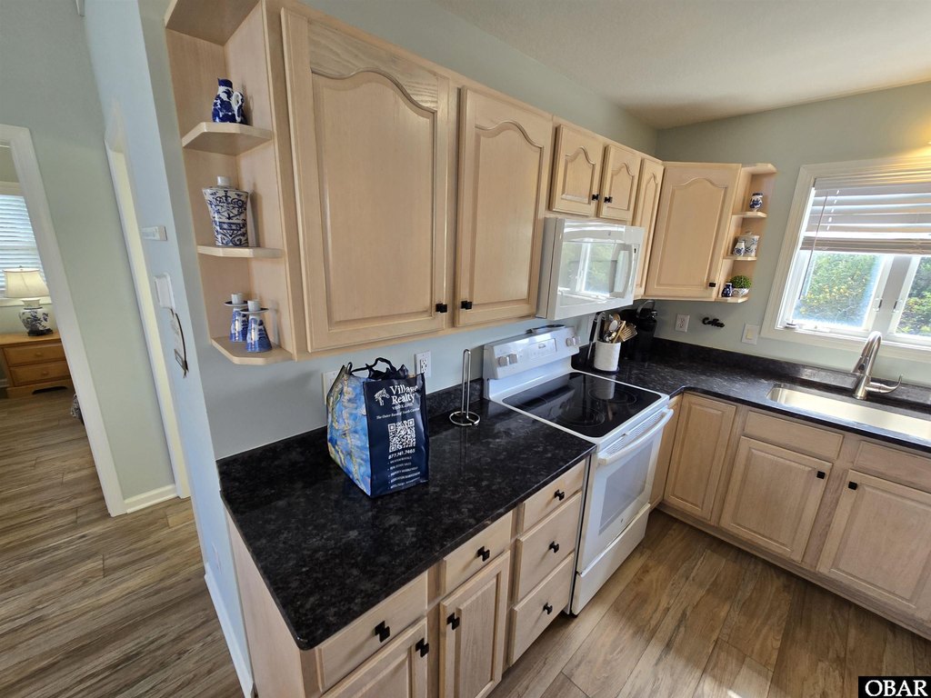 Corolla, North Carolina, 27927, United States, 4 Bedrooms Bedrooms, ,2 BathroomsBathrooms,Residential,Forsale,1951928