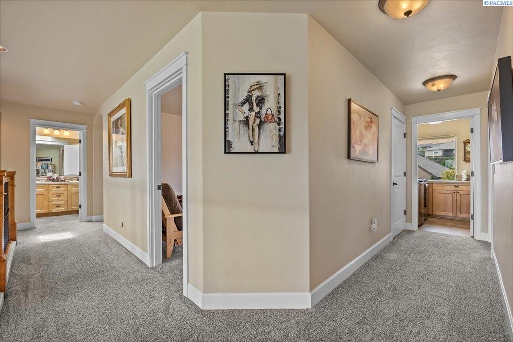 Richland, Washington, 99352, United States, 5 Bedrooms Bedrooms, ,3 BathroomsBathrooms,Residential,Forsale,1959746