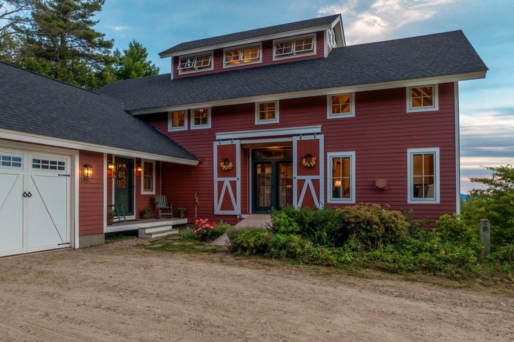 Tuftonboro, New Hampshire, 03816, United States, 3 Bedrooms Bedrooms, ,2.5 BathroomsBathrooms,Residential,Forsale,1952904