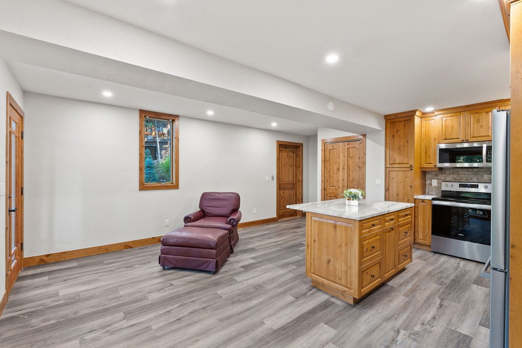 Whitefish, Montana, 59937, United States, 3 Bedrooms Bedrooms, ,3.5 BathroomsBathrooms,Residential,Forsale,1944288