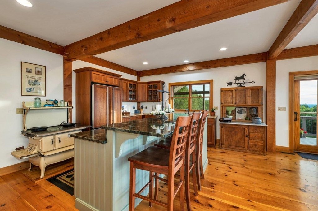 Tuftonboro, New Hampshire, 03816, United States, 3 Bedrooms Bedrooms, ,2.5 BathroomsBathrooms,Residential,Forsale,1952904