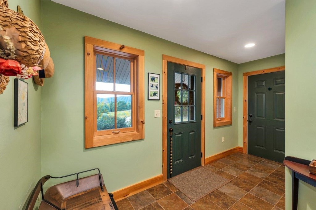 Tuftonboro, New Hampshire, 03816, United States, 3 Bedrooms Bedrooms, ,2.5 BathroomsBathrooms,Residential,Forsale,1952904