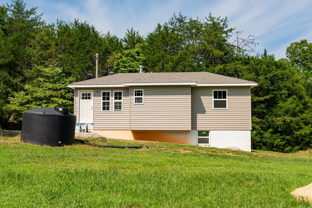 Doyle, Tennessee, 38559, United States, 3 Bedrooms Bedrooms, ,2 BathroomsBathrooms,Residential,Forsale,2010934