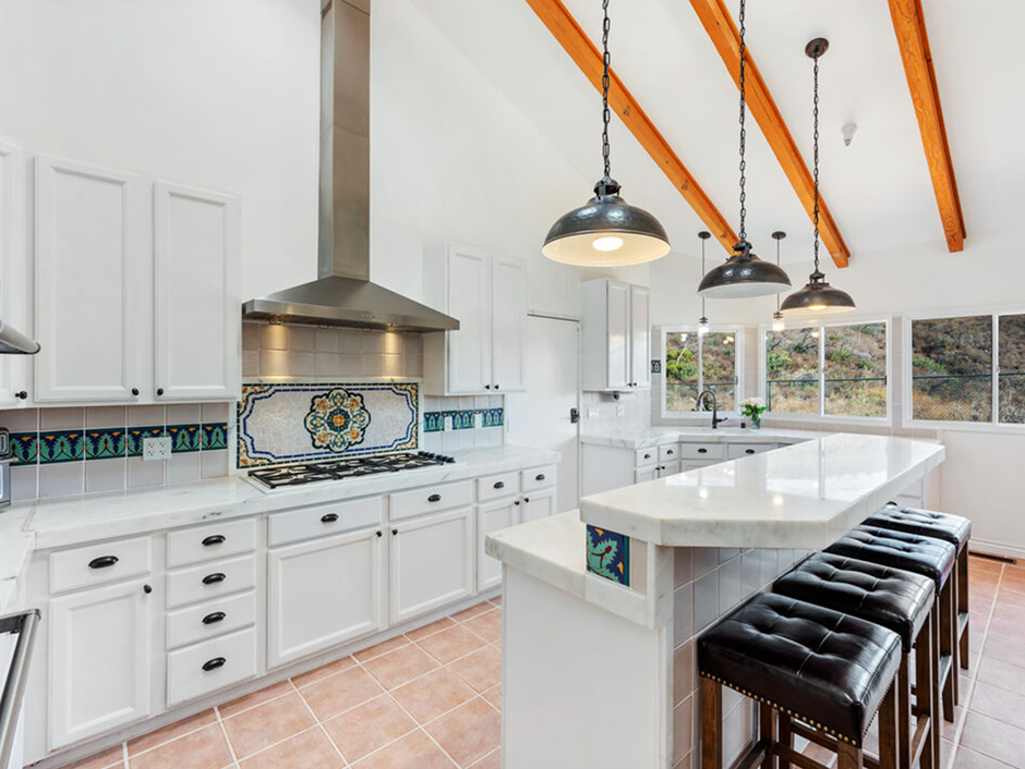 Malibu, California, 90265, United States, 3 Bedrooms Bedrooms, ,3 BathroomsBathrooms,Residential,Forsale,1922152