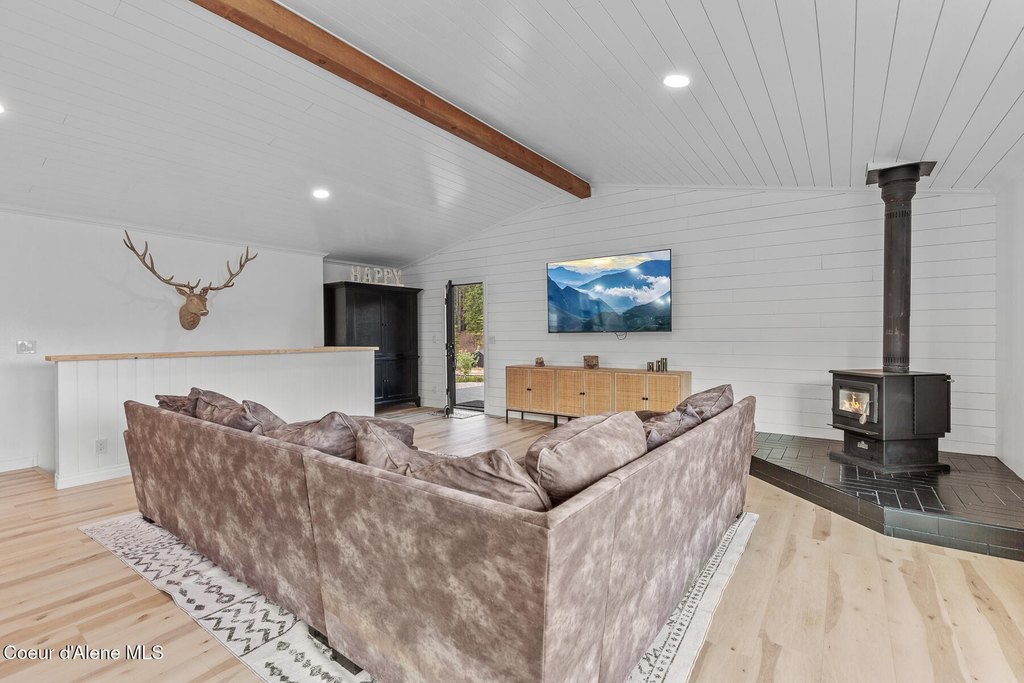 Hayden, Idaho, 83835, United States, 3 Bedrooms Bedrooms, ,3 BathroomsBathrooms,Residential,Forsale,1946353