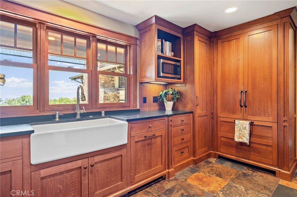 Lake Forest, California, 92630, United States, 5 Bedrooms Bedrooms, ,3.5 BathroomsBathrooms,Residential,Forsale,1899767