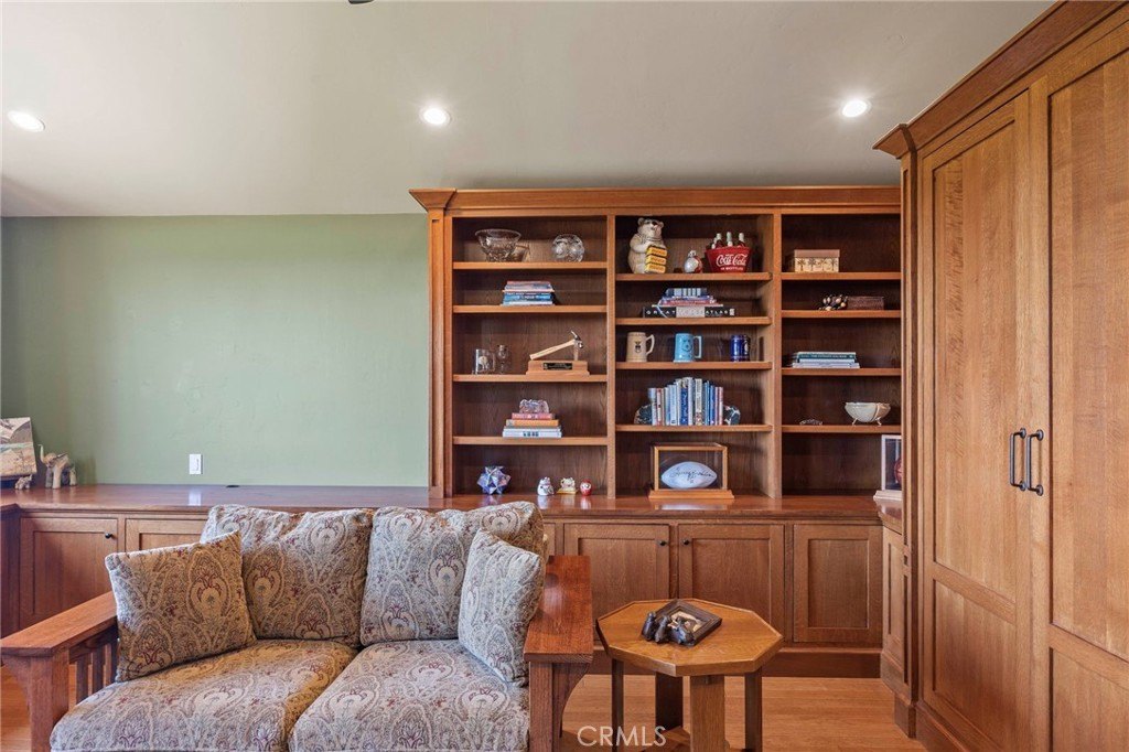 Lake Forest, California, 92630, United States, 5 Bedrooms Bedrooms, ,3.5 BathroomsBathrooms,Residential,Forsale,1899767