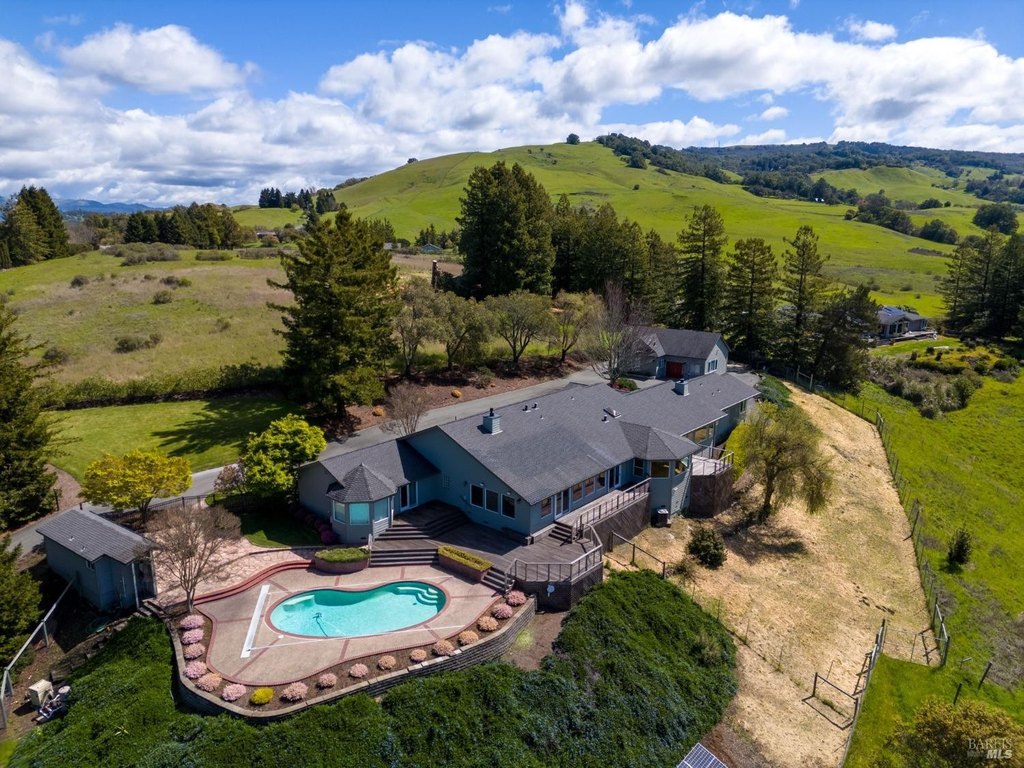 Santa Rosa, California, 95404, United States, 4 Bedrooms Bedrooms, ,4.5 BathroomsBathrooms,Residential,Forsale,1934049