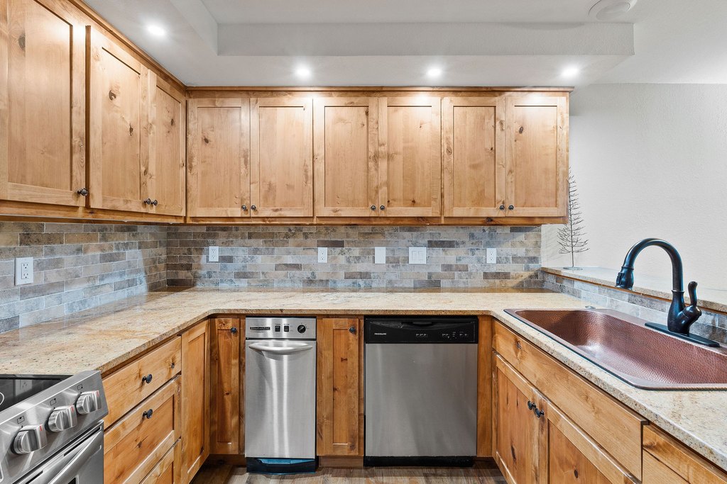 Whitefish, Montana, 59937, United States, 3 Bedrooms Bedrooms, ,3.5 BathroomsBathrooms,Residential,Forsale,1944288