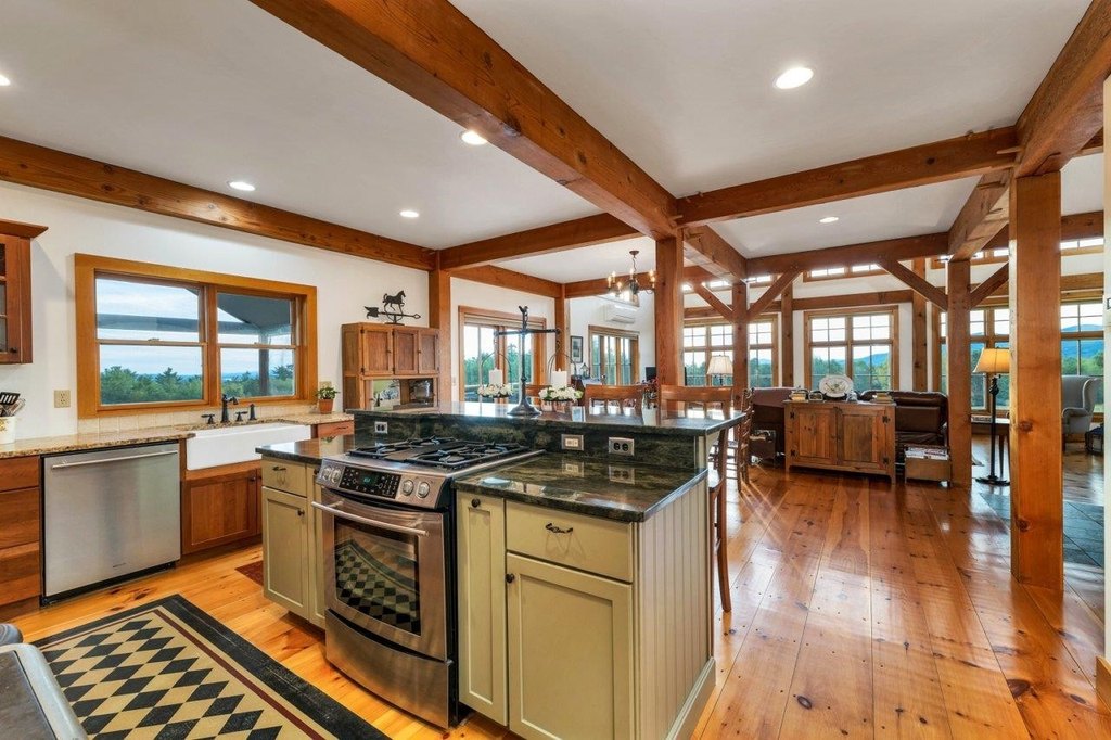 Tuftonboro, New Hampshire, 03816, United States, 3 Bedrooms Bedrooms, ,2.5 BathroomsBathrooms,Residential,Forsale,1952904