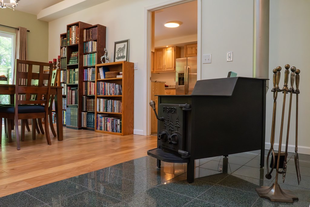 Doyle, Tennessee, 38559, United States, 3 Bedrooms Bedrooms, ,2 BathroomsBathrooms,Residential,Forsale,2010934