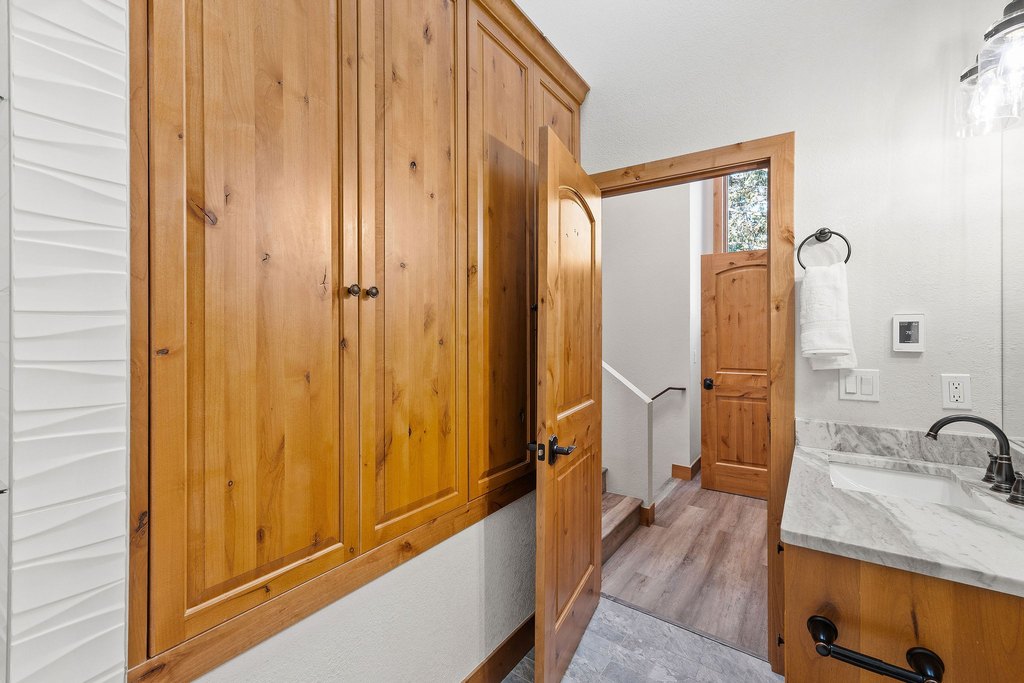 Whitefish, Montana, 59937, United States, 3 Bedrooms Bedrooms, ,3.5 BathroomsBathrooms,Residential,Forsale,1944288