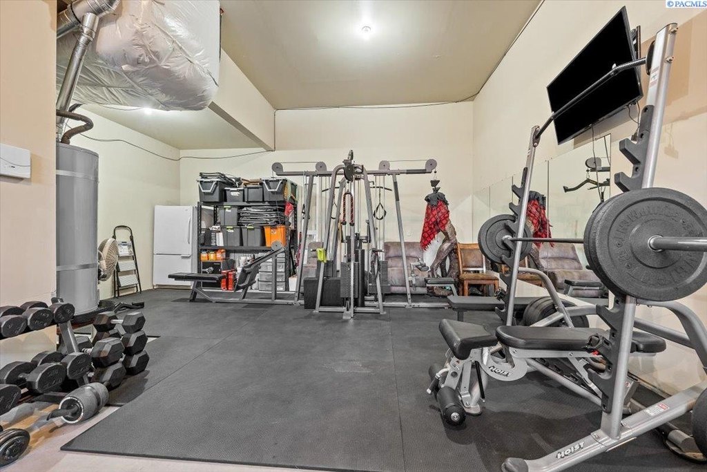 Richland, Washington, 99352, United States, 5 Bedrooms Bedrooms, ,3 BathroomsBathrooms,Residential,Forsale,1959746