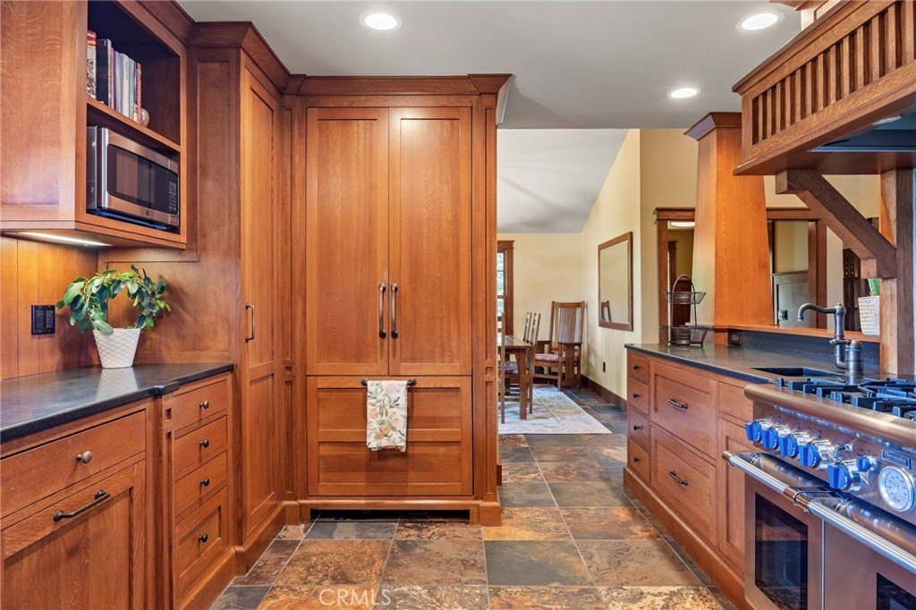 Lake Forest, California, 92630, United States, 5 Bedrooms Bedrooms, ,3.5 BathroomsBathrooms,Residential,Forsale,1899767