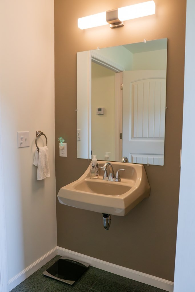 Doyle, Tennessee, 38559, United States, 3 Bedrooms Bedrooms, ,2 BathroomsBathrooms,Residential,Forsale,2010934