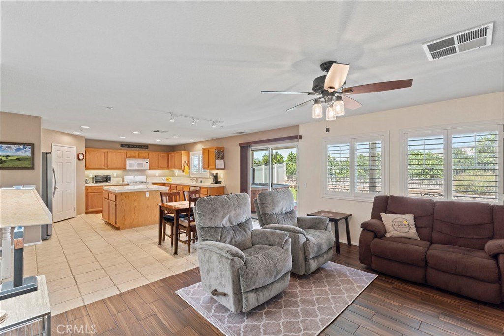 Redlands, California, 92374, United States, 4 Bedrooms Bedrooms, ,2.5 BathroomsBathrooms,Residential,Forsale,1941471