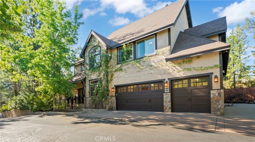Lake Arrowhead, California, 92352, United States, 4 Bedrooms Bedrooms, ,3 BathroomsBathrooms,Residential,Forsale,1953302