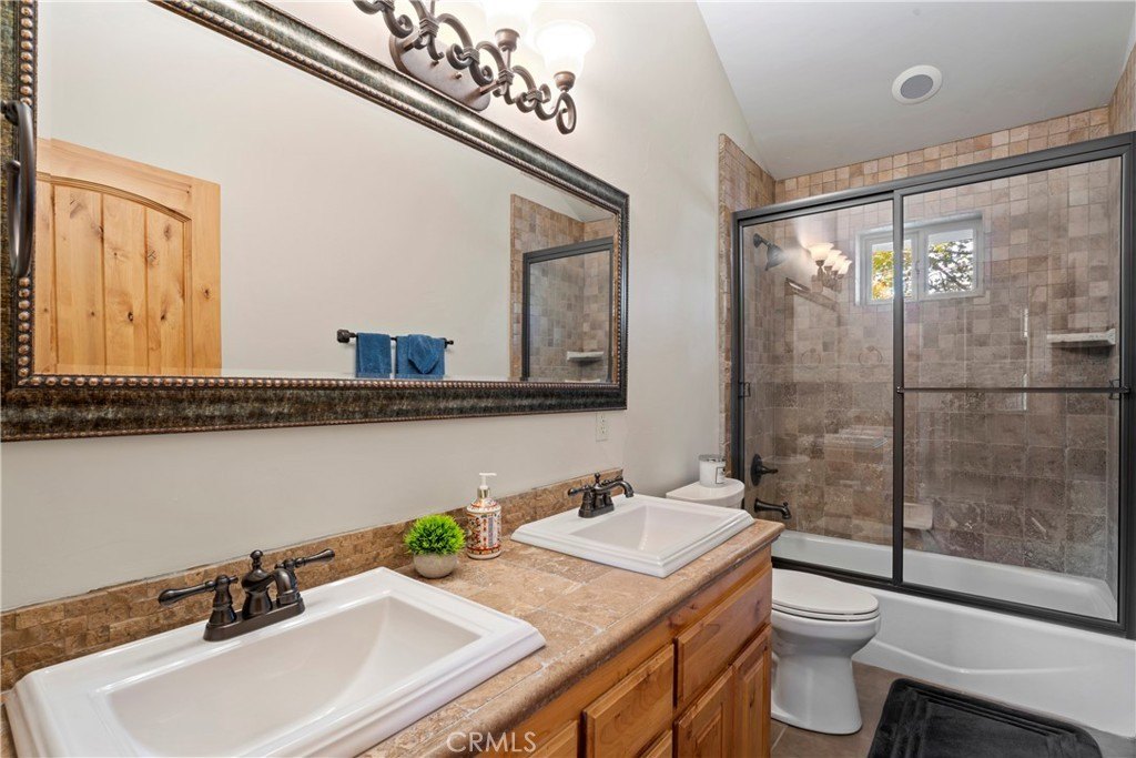 Lake Arrowhead, California, 92352, United States, 4 Bedrooms Bedrooms, ,3 BathroomsBathrooms,Residential,Forsale,1953302
