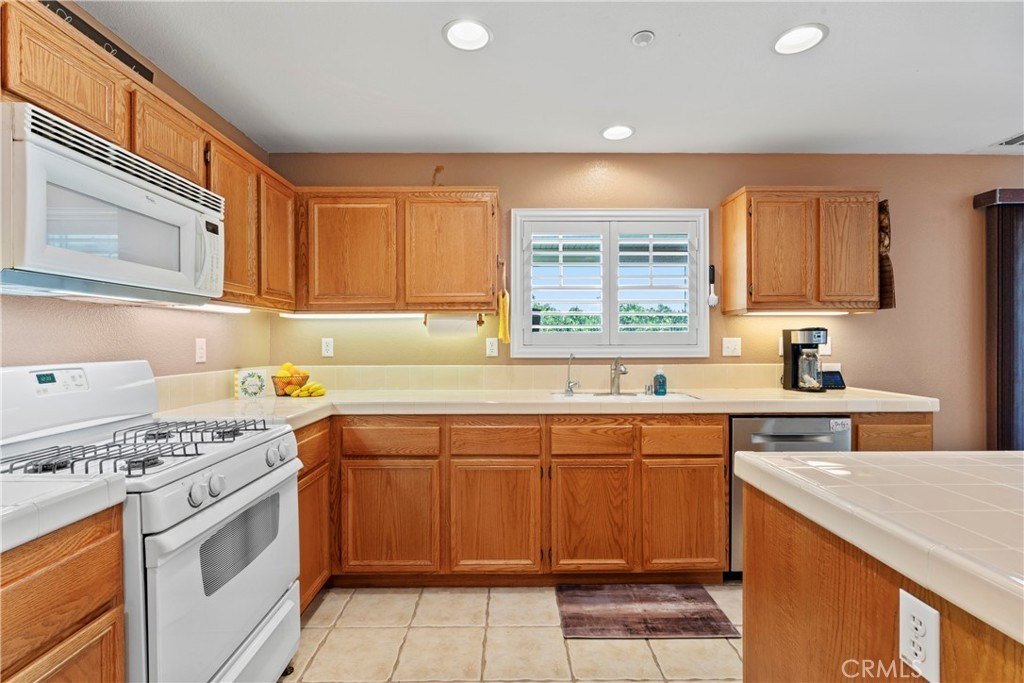 Redlands, California, 92374, United States, 4 Bedrooms Bedrooms, ,2.5 BathroomsBathrooms,Residential,Forsale,1941471